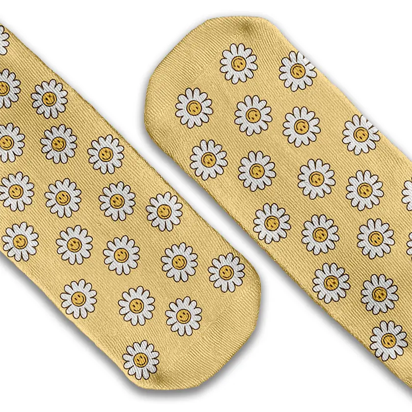 Daisy Smiles crew socks