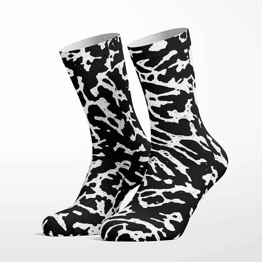 Jagged crew socks