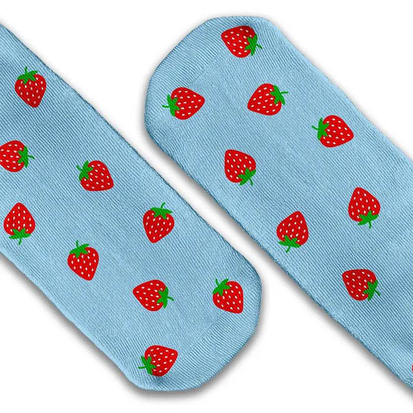 Strawberries crew socks